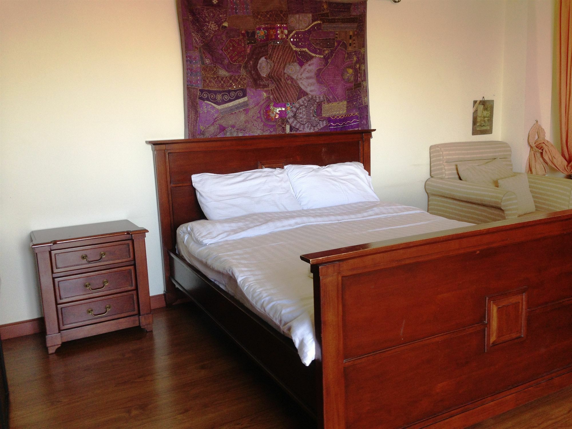 Aparthotel Yanadin Service Bang Saen
