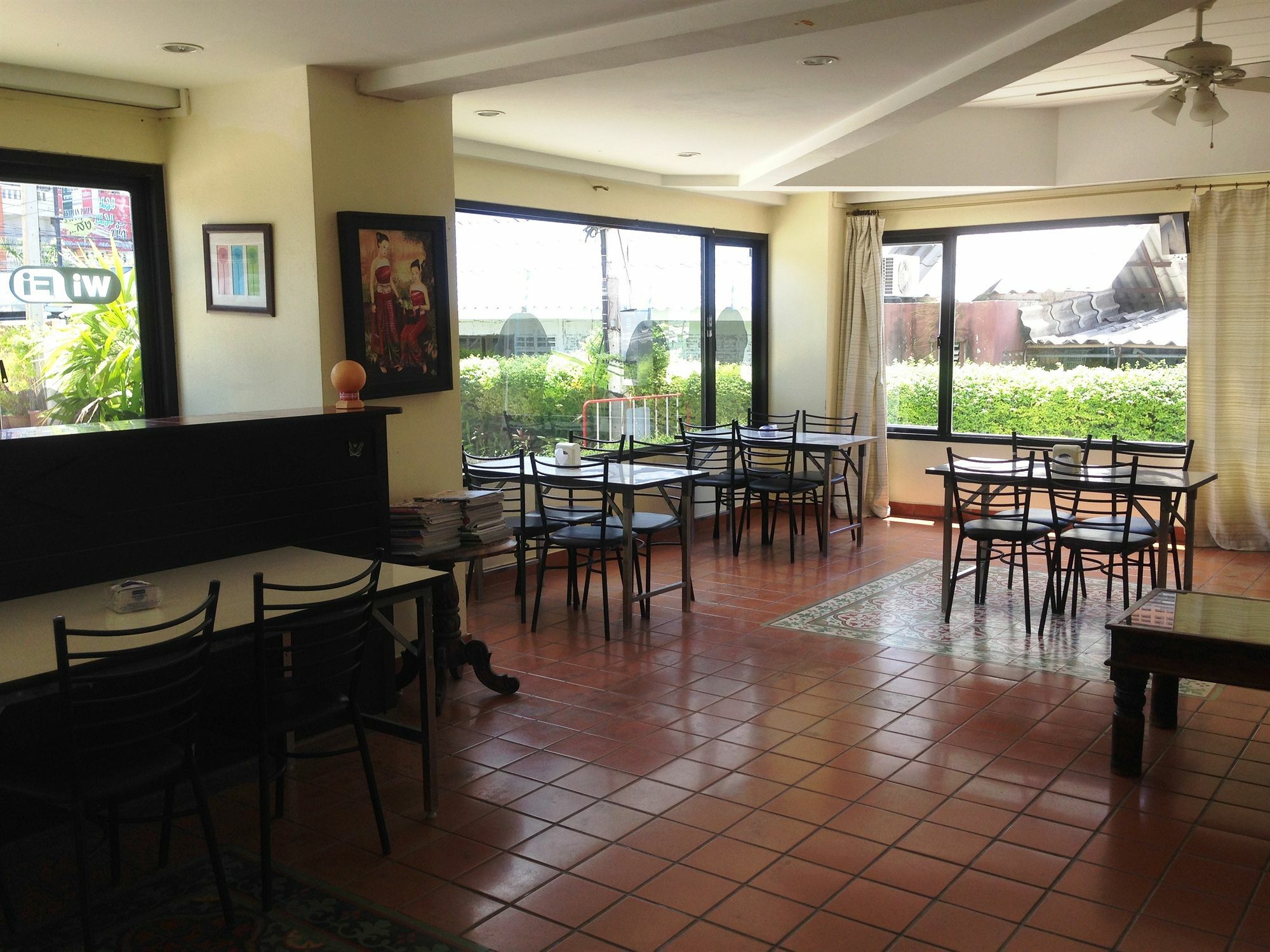 Aparthotel Yanadin Service 2*