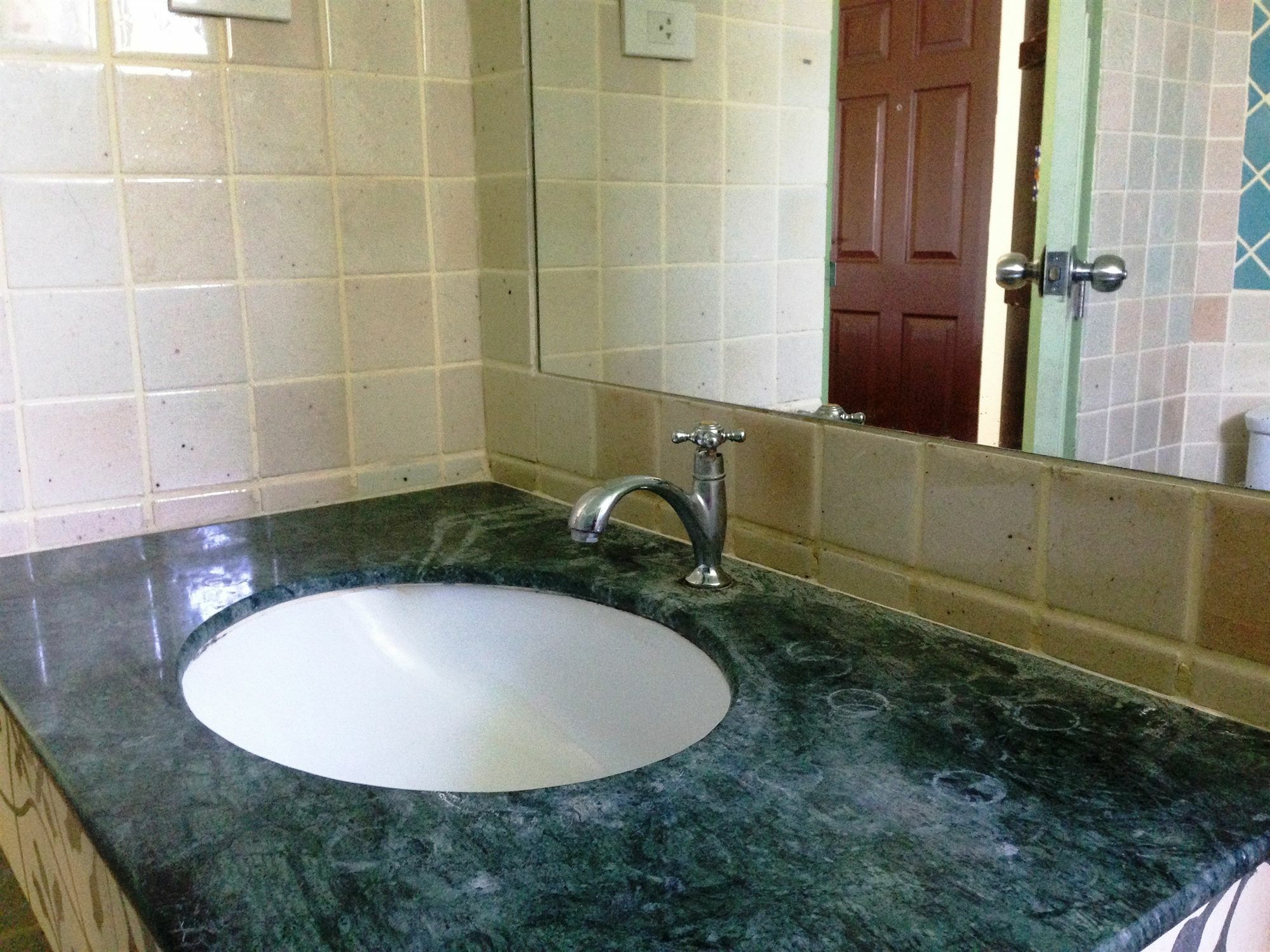 Aparthotel Yanadin Service 2*