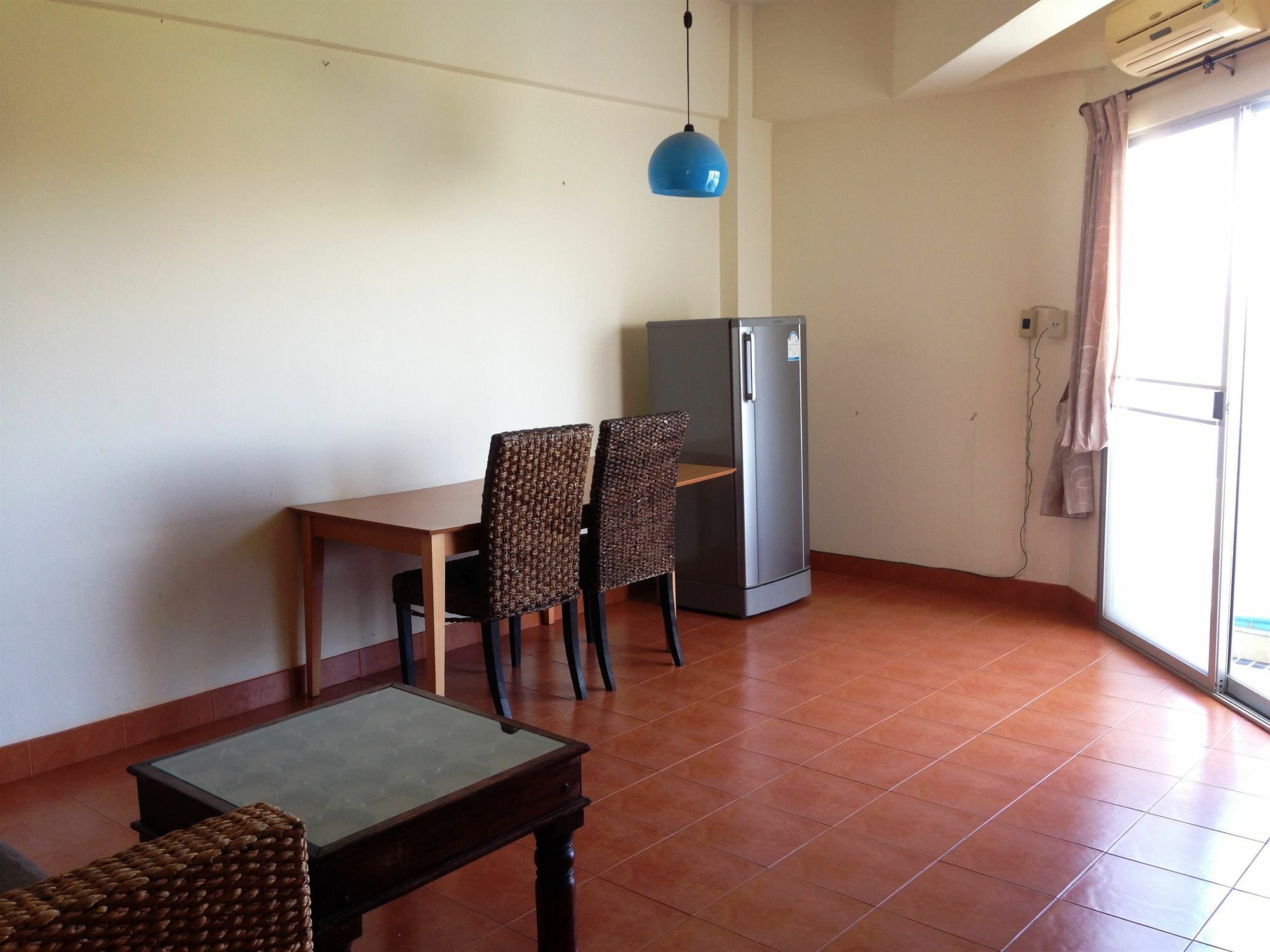 Aparthotel Yanadin Service 2*