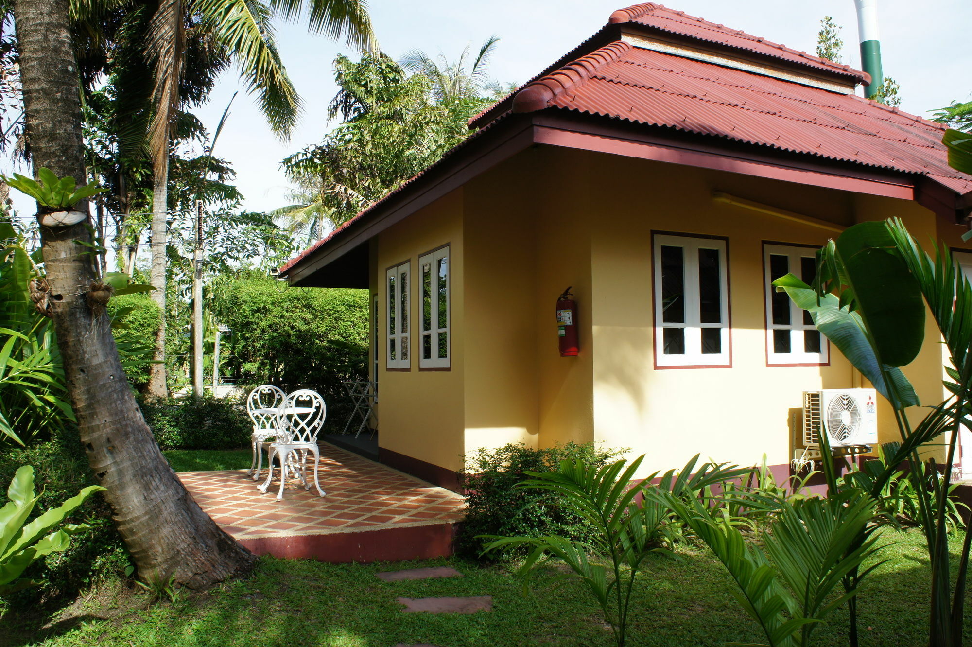 Palm Village Resort 3*