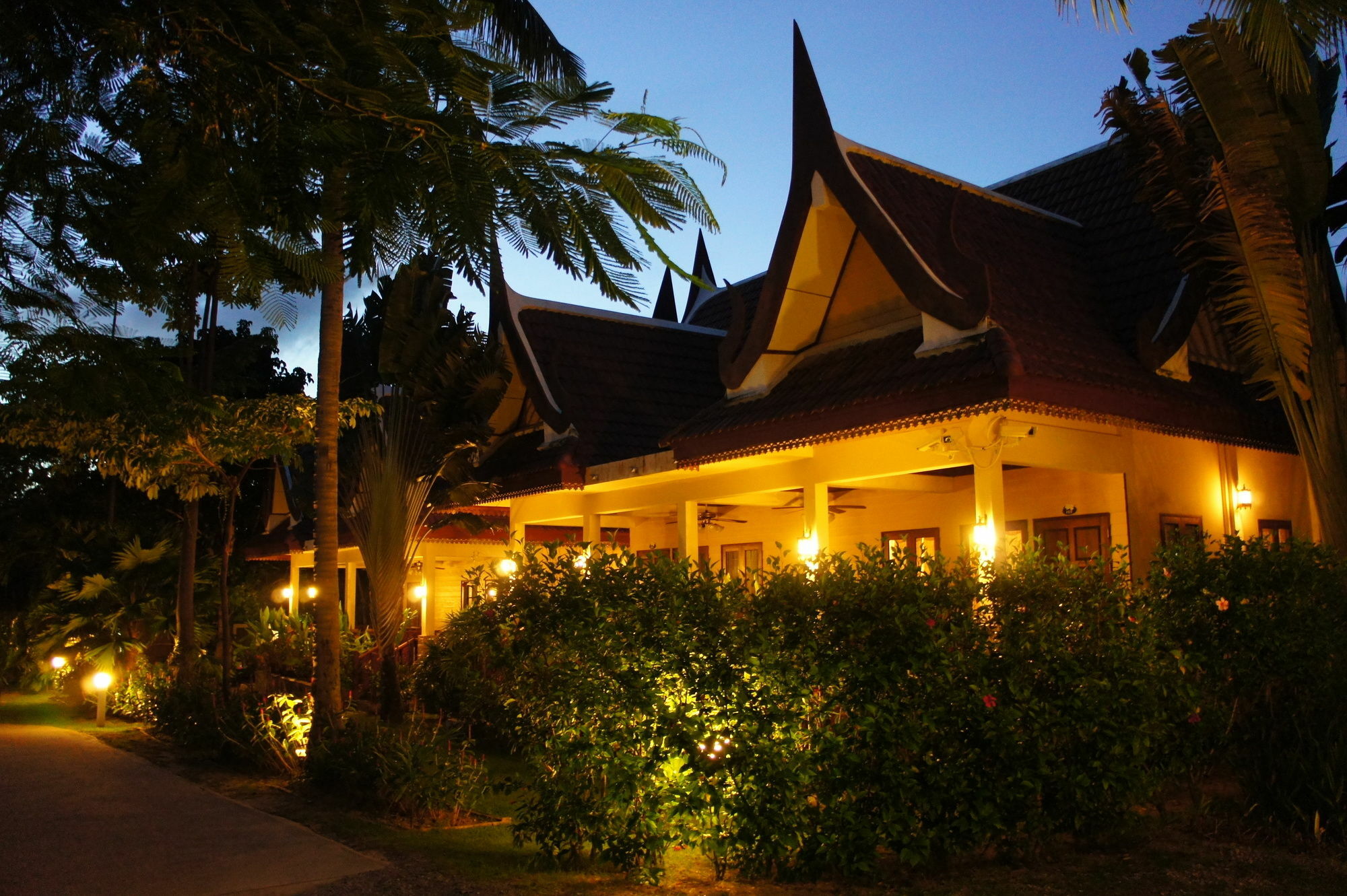 Resort Palm Village