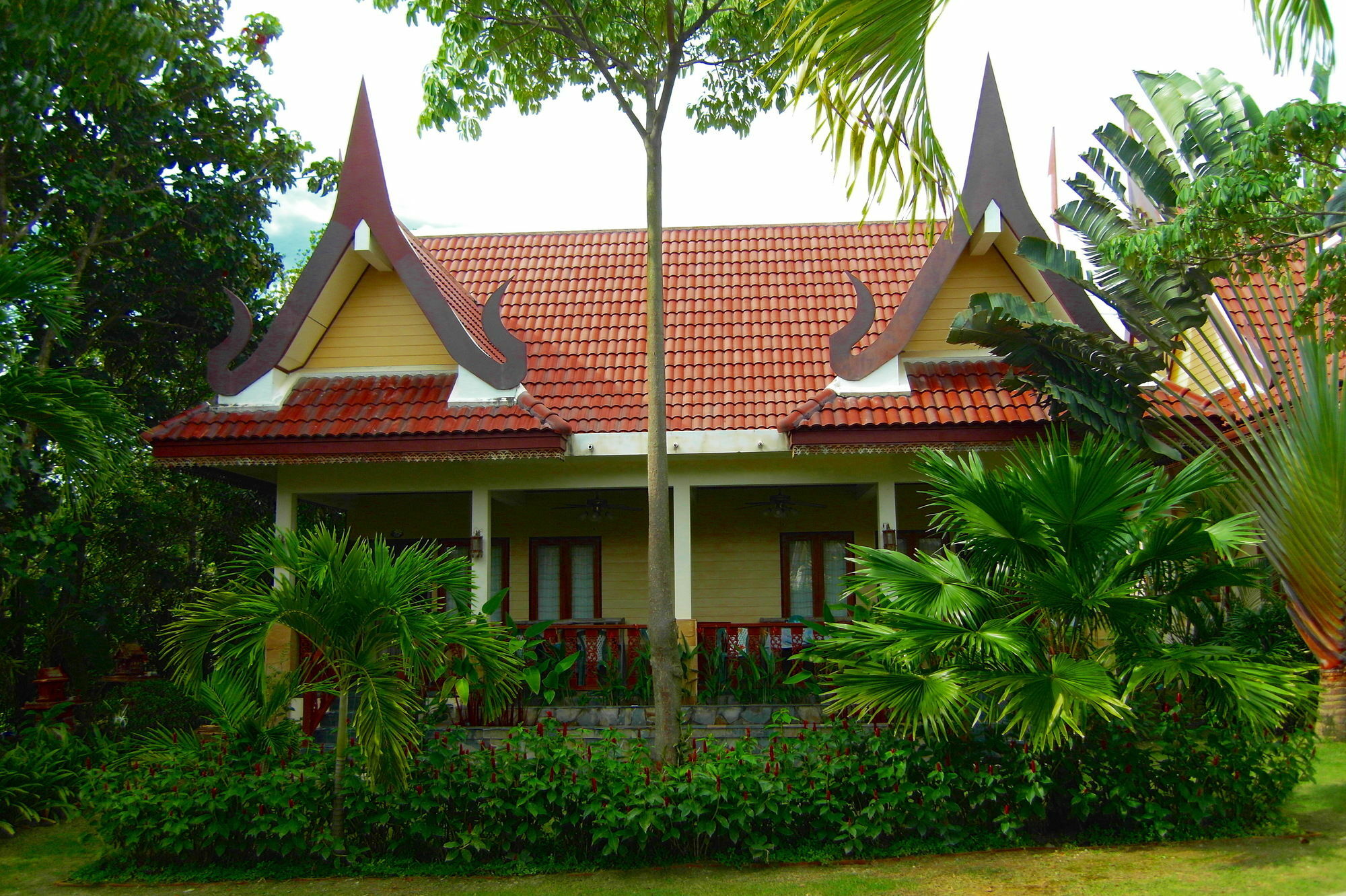 Palm Village Resort 3*
