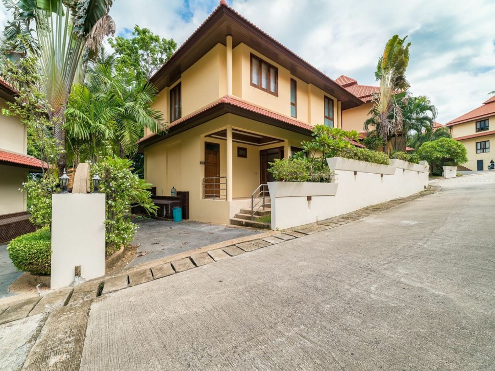 Villa 3 Bedroom On Front Tg12 *