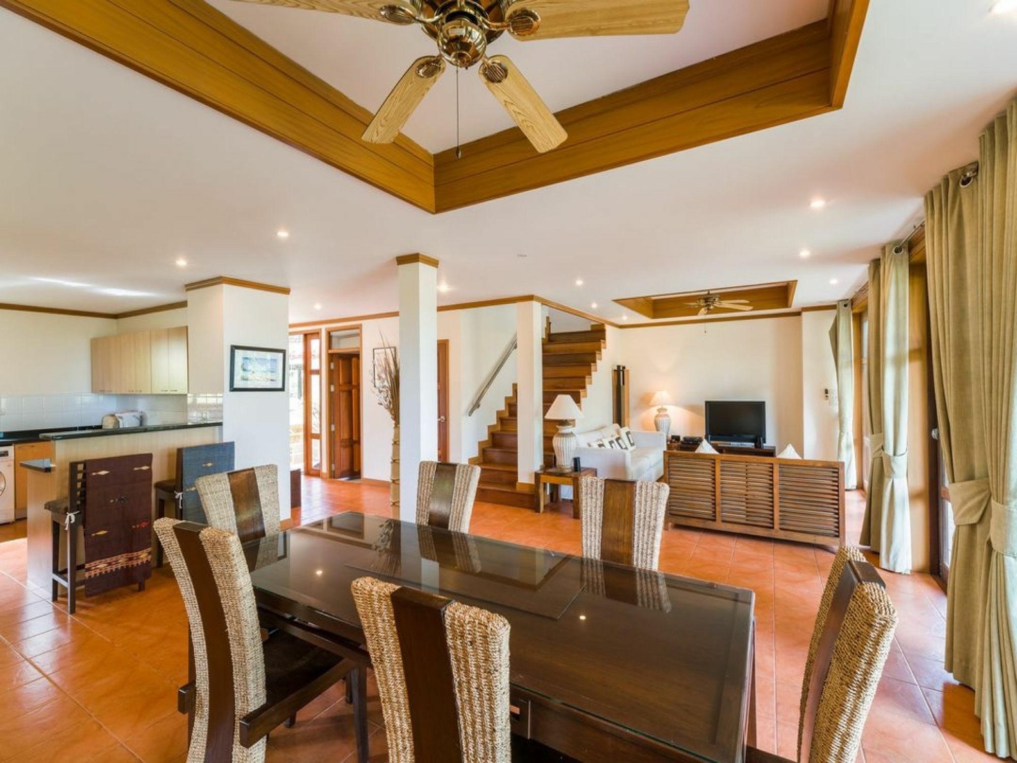 Villa 3 Bedroom On Front Tg12 *