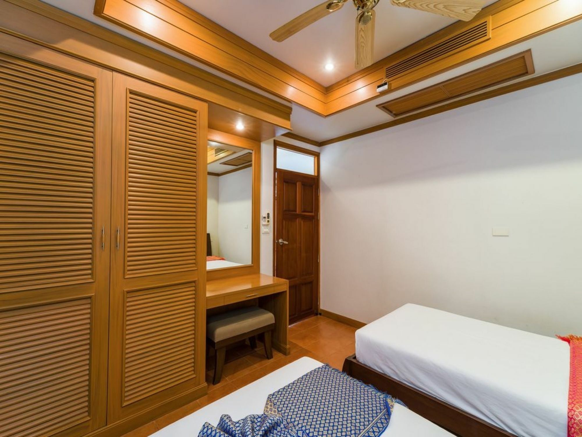 Villa 3 Bedroom On Front Tg12 *