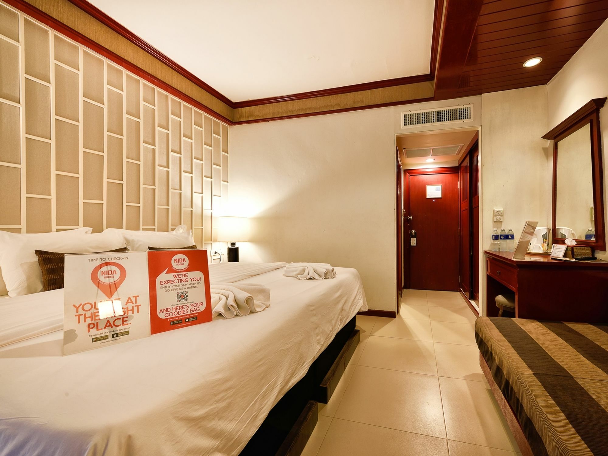 Hotel The Lokal Phuket 3*