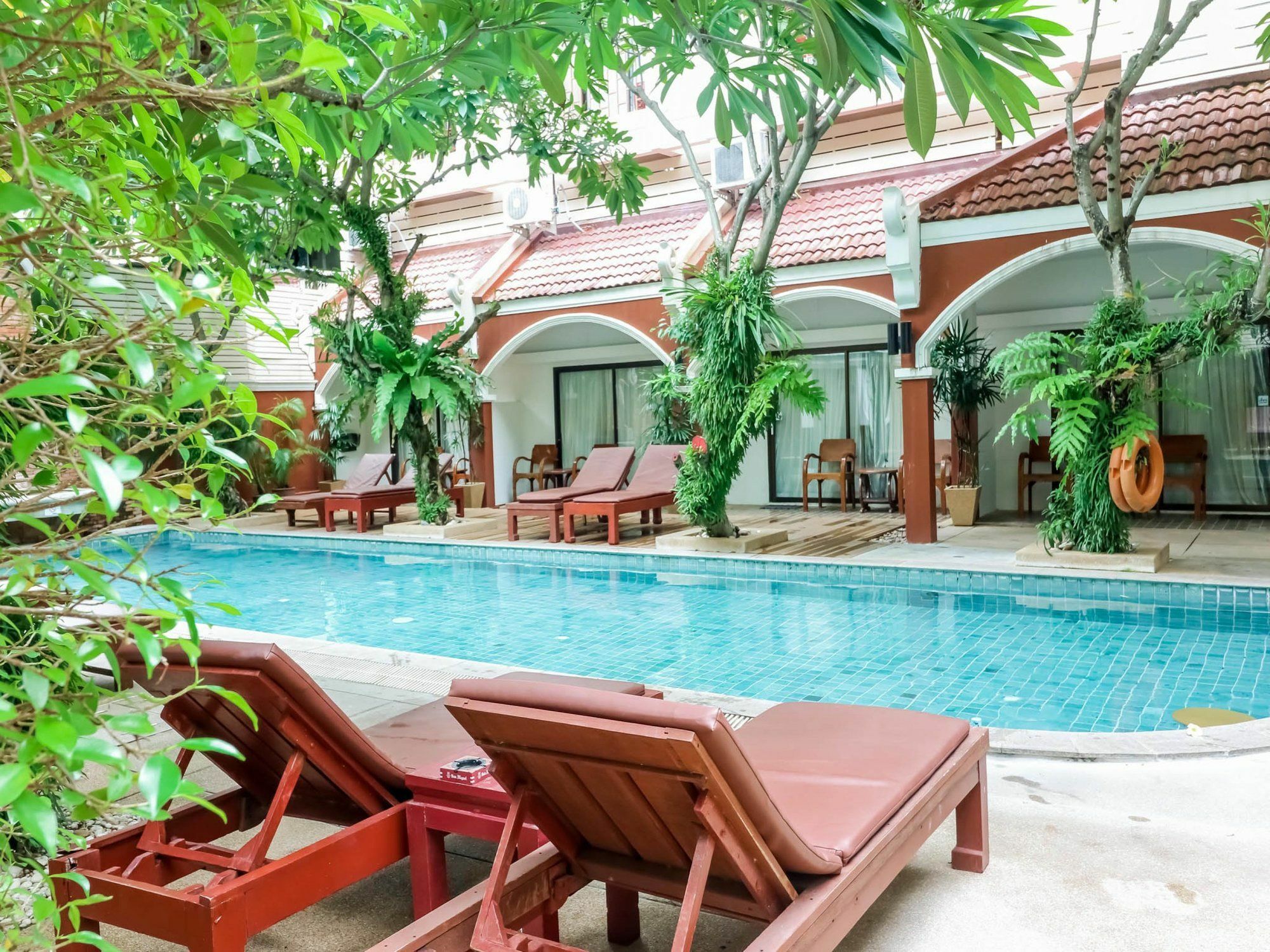 Hotel The Lokal Phuket 3*
