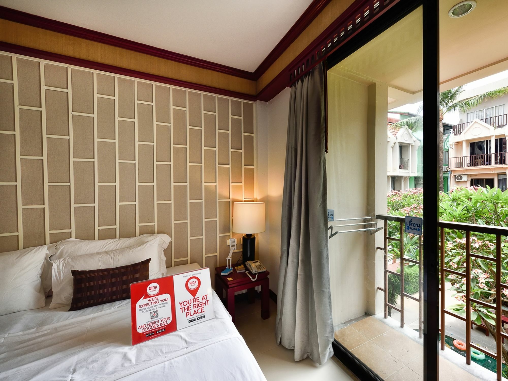 Hotel The Lokal Phuket 3*