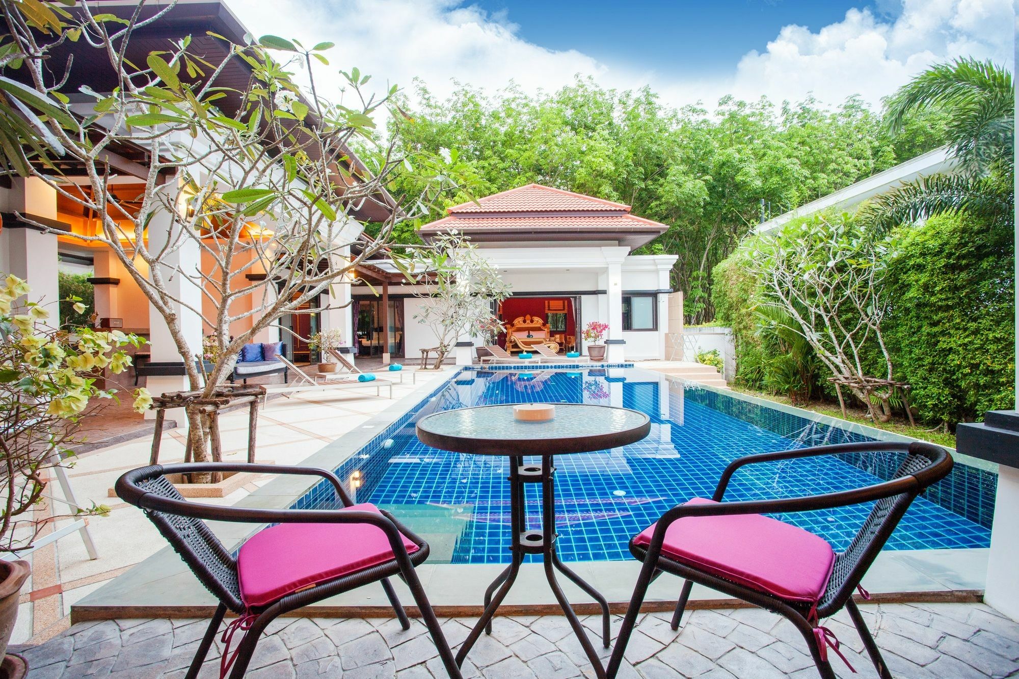 Jewels Phuket Pousada