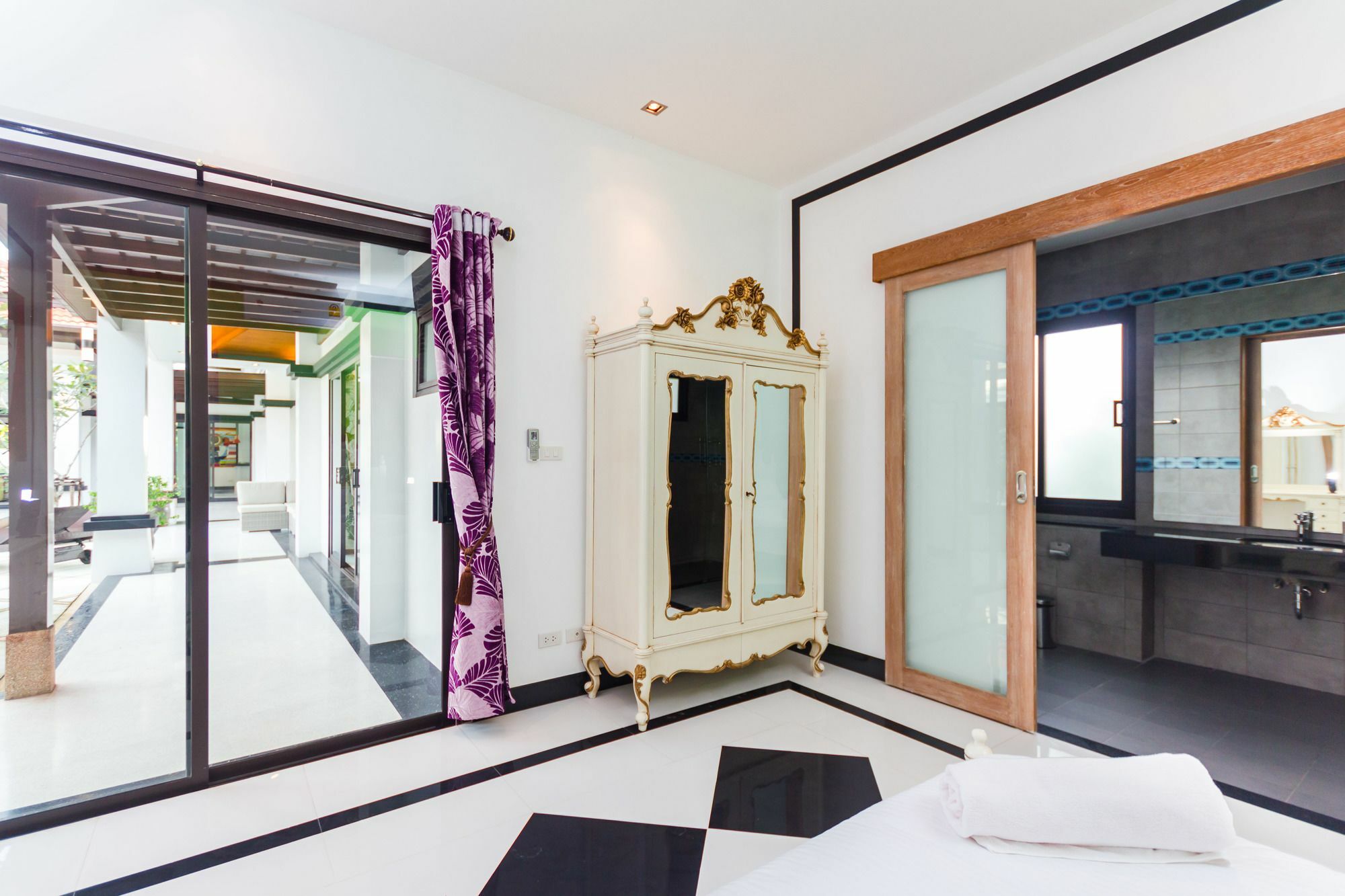 Jewels Phuket Pousada Praia de Surin