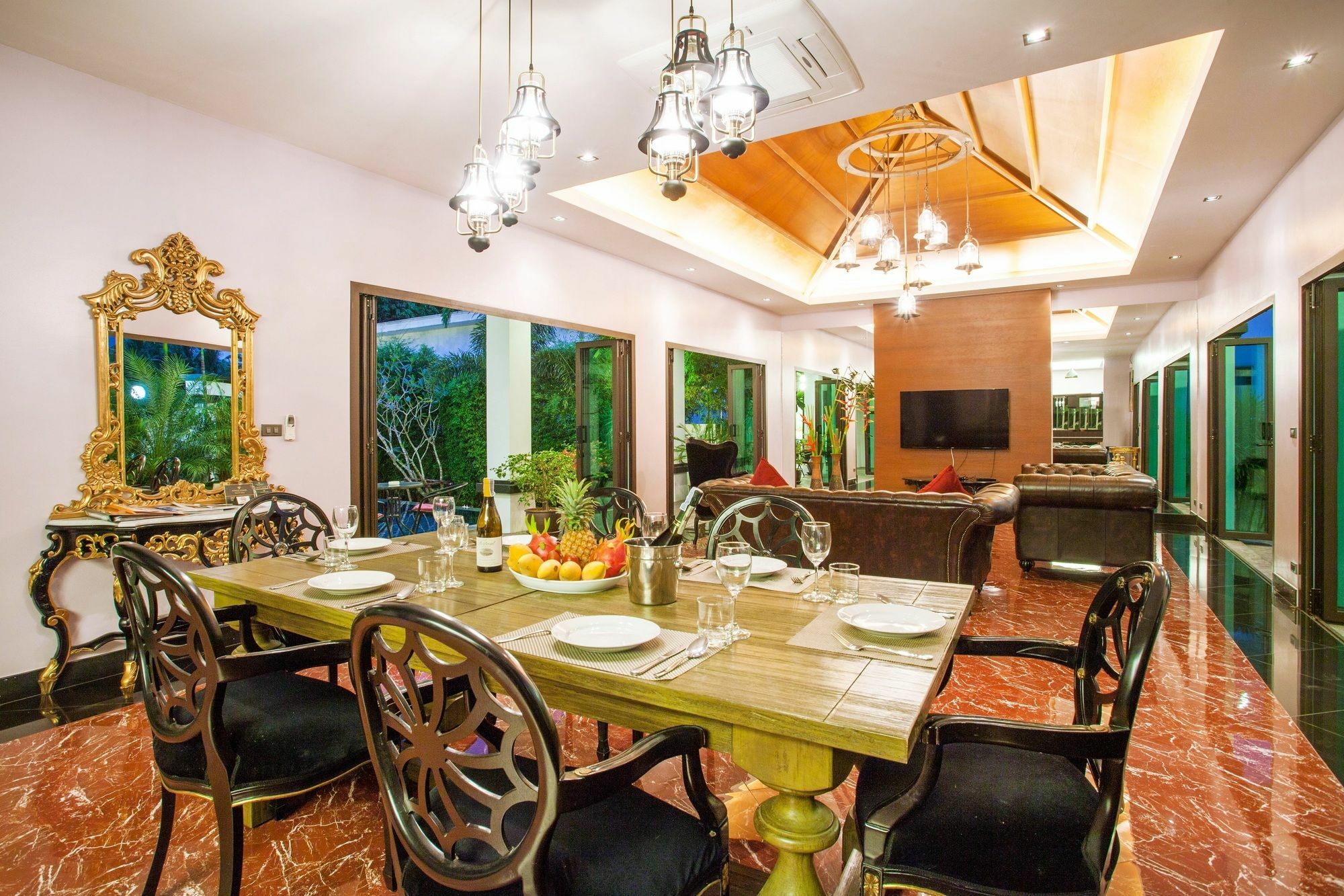Pousada Jewels Phuket *