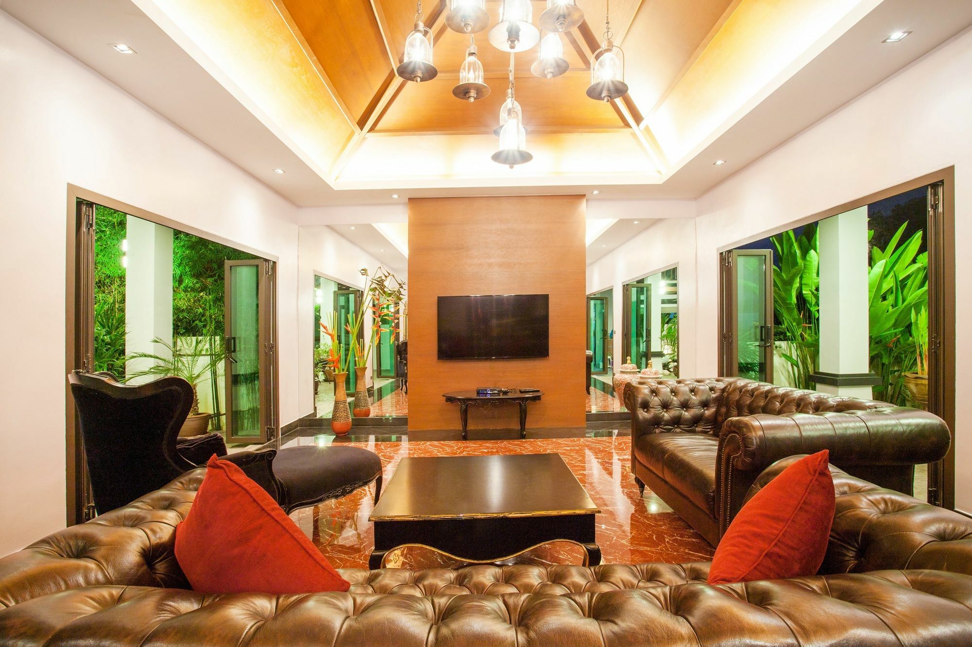 Jewels Phuket Pousada Praia de Surin
