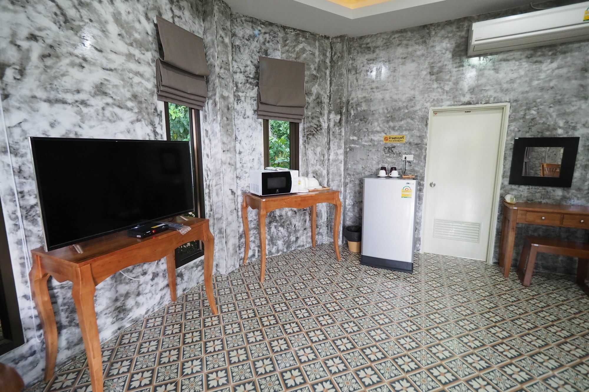 Tree Guest house Klong Muang Beach