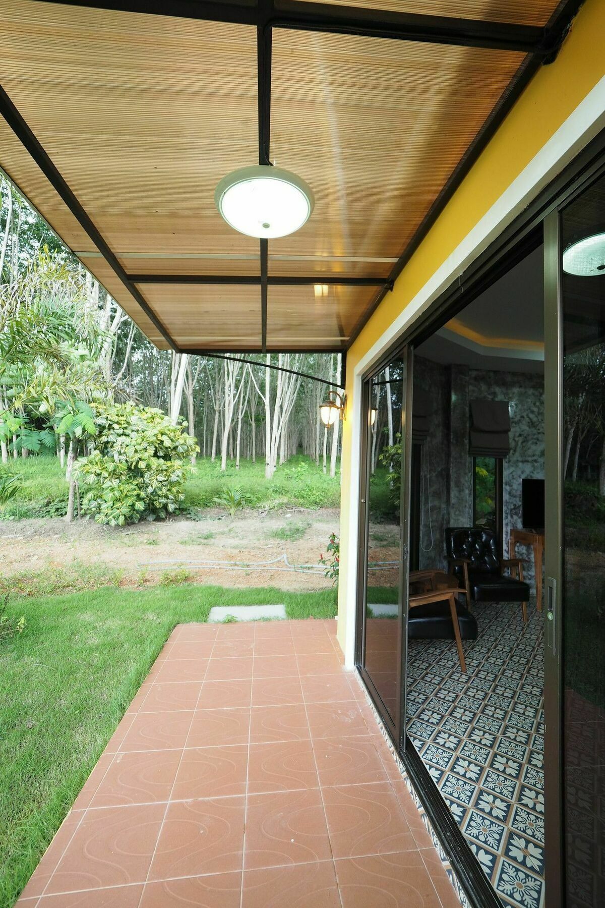 Guest house Tree Klong Muang Beach