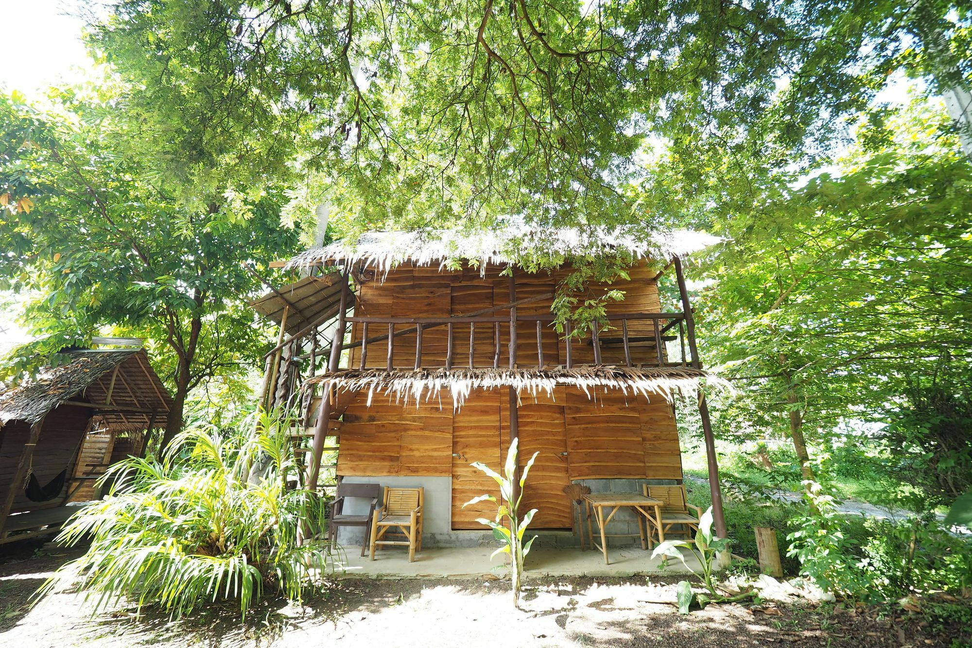 Guest house Easy Huts 2*