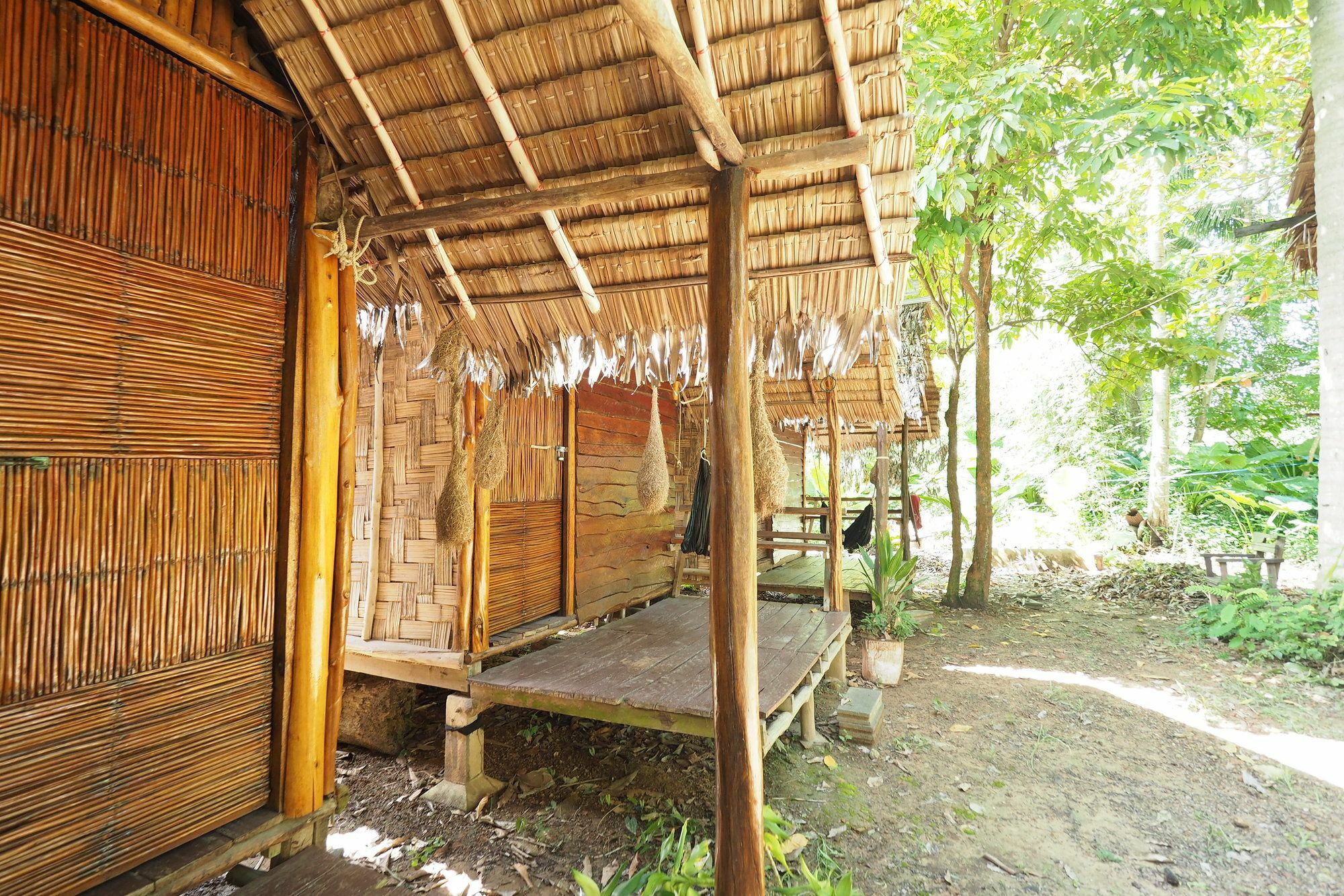Guest house Easy Huts 2*