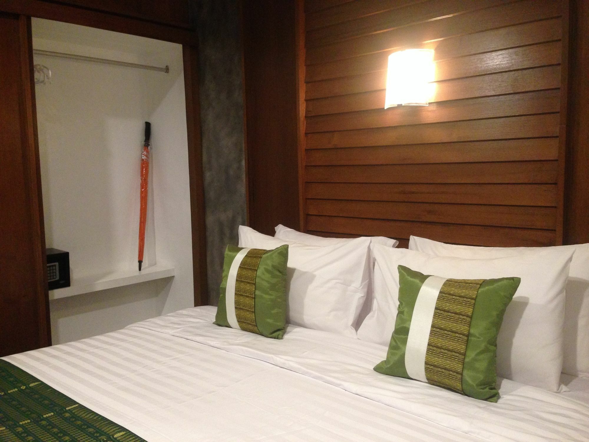 Baanphong Lanta Holiday home