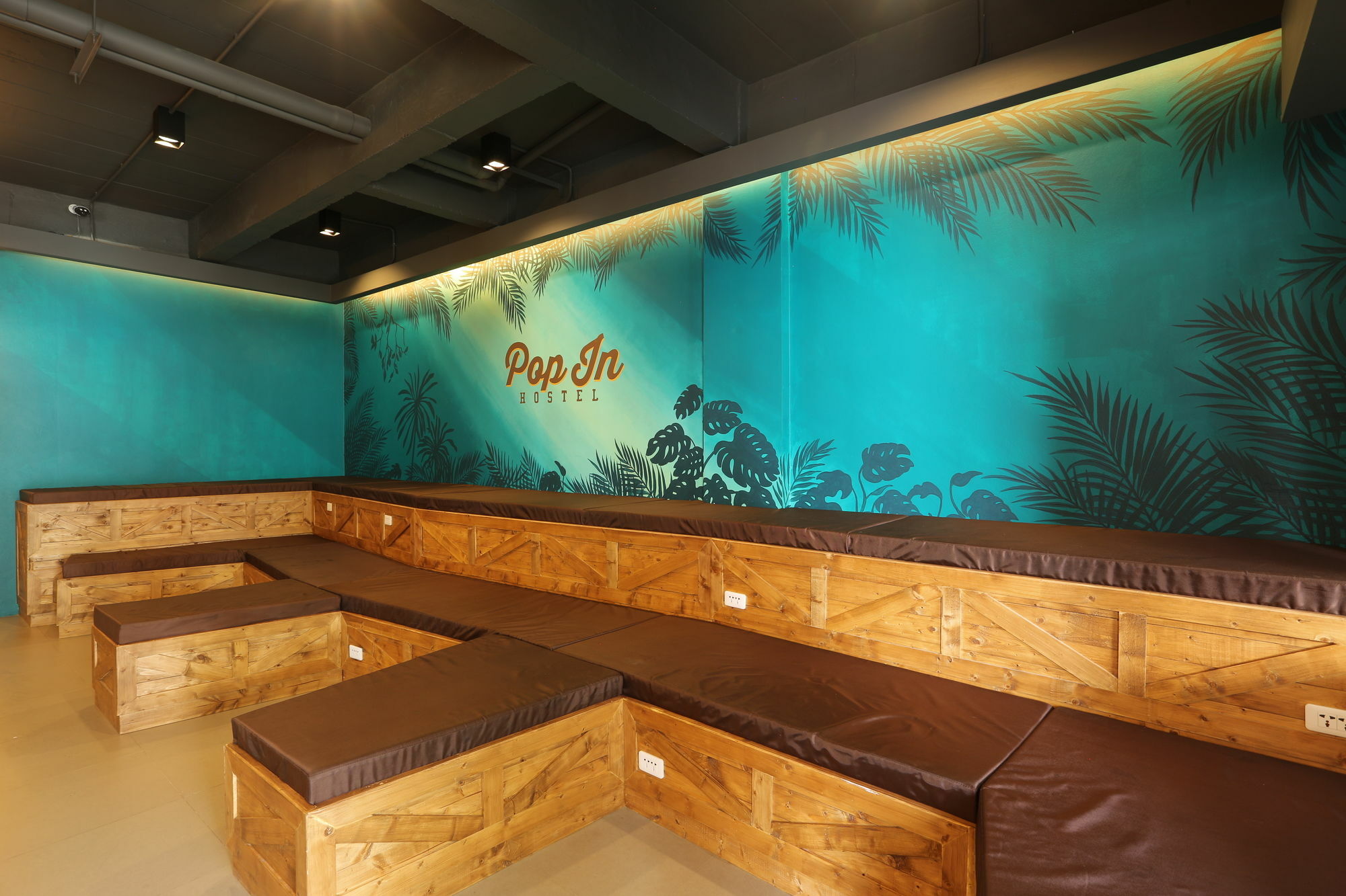Pop-in Aonang Hostel