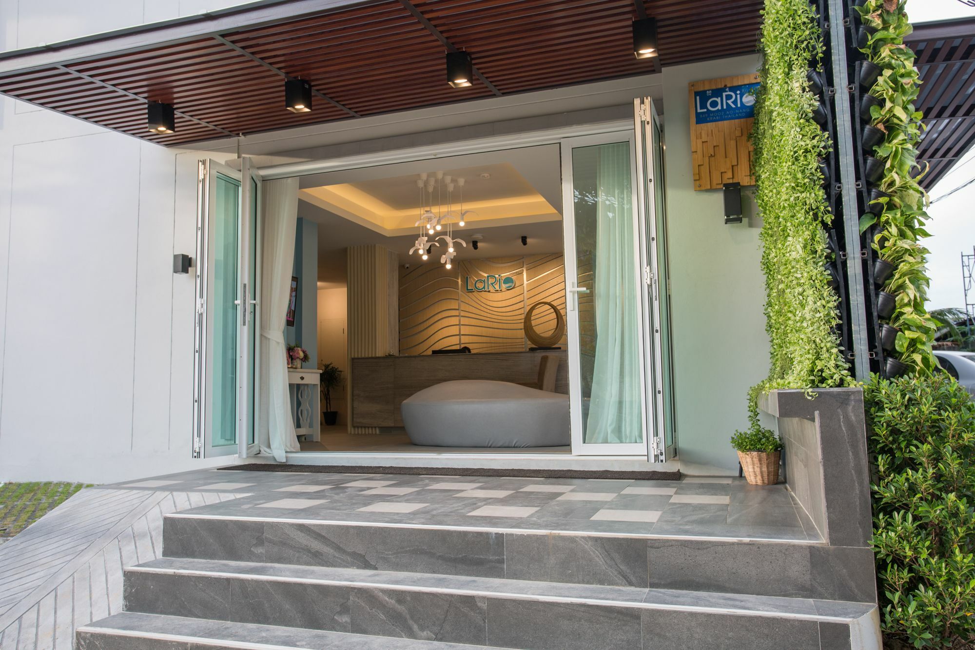 Lario Krabi-sha Extra Hotel