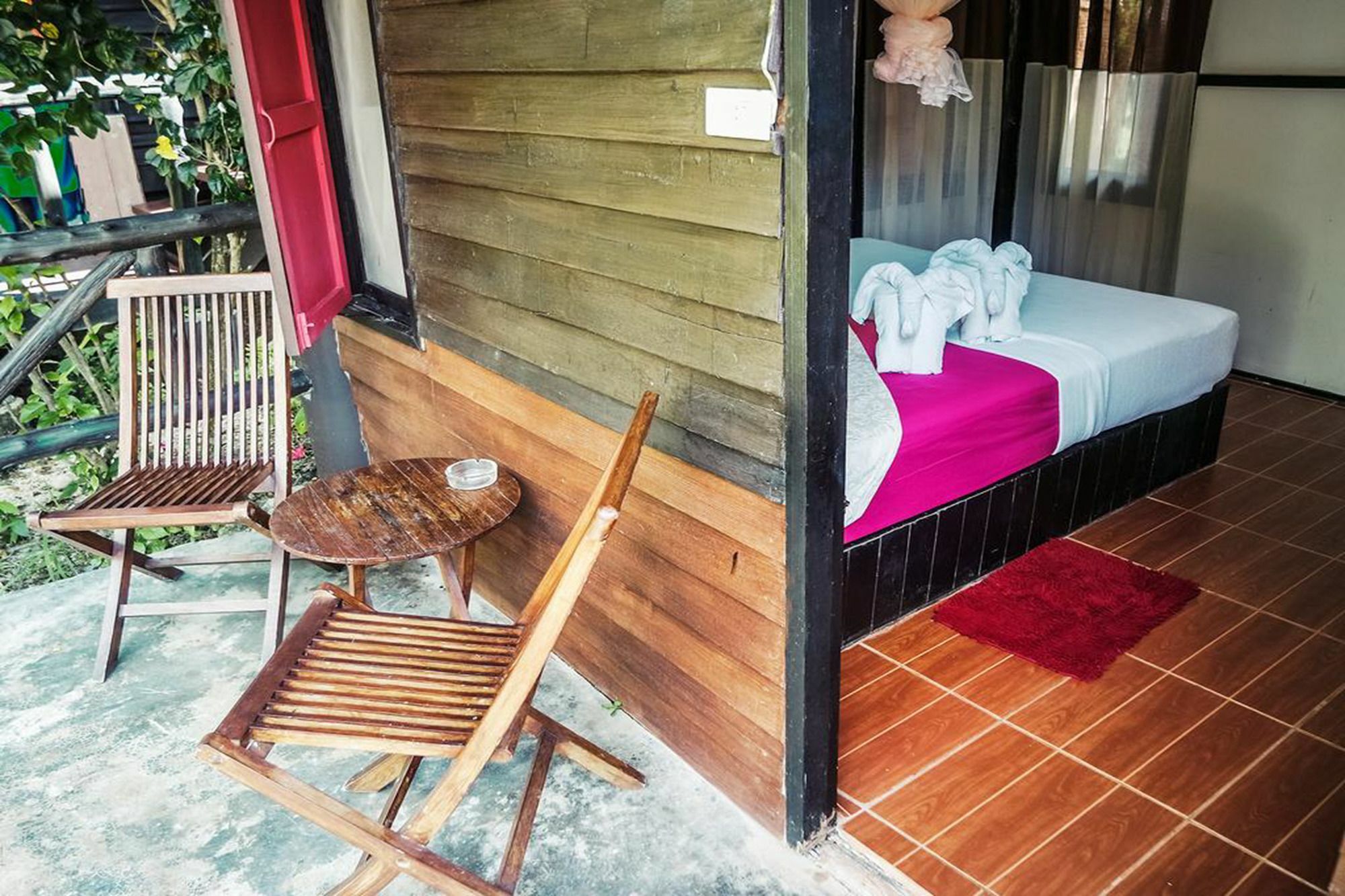 Leaf House Sha Approved 2* Koh Lanta