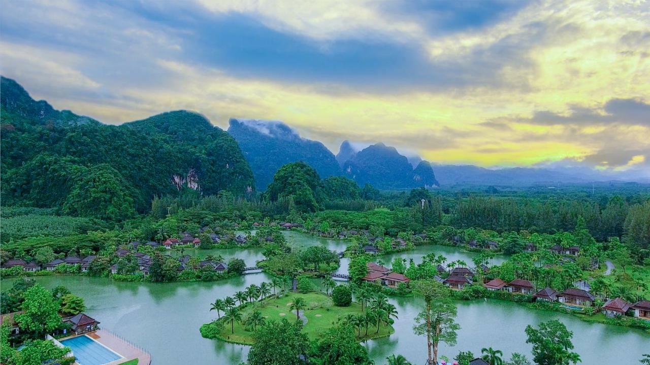 Pool Resort 5*