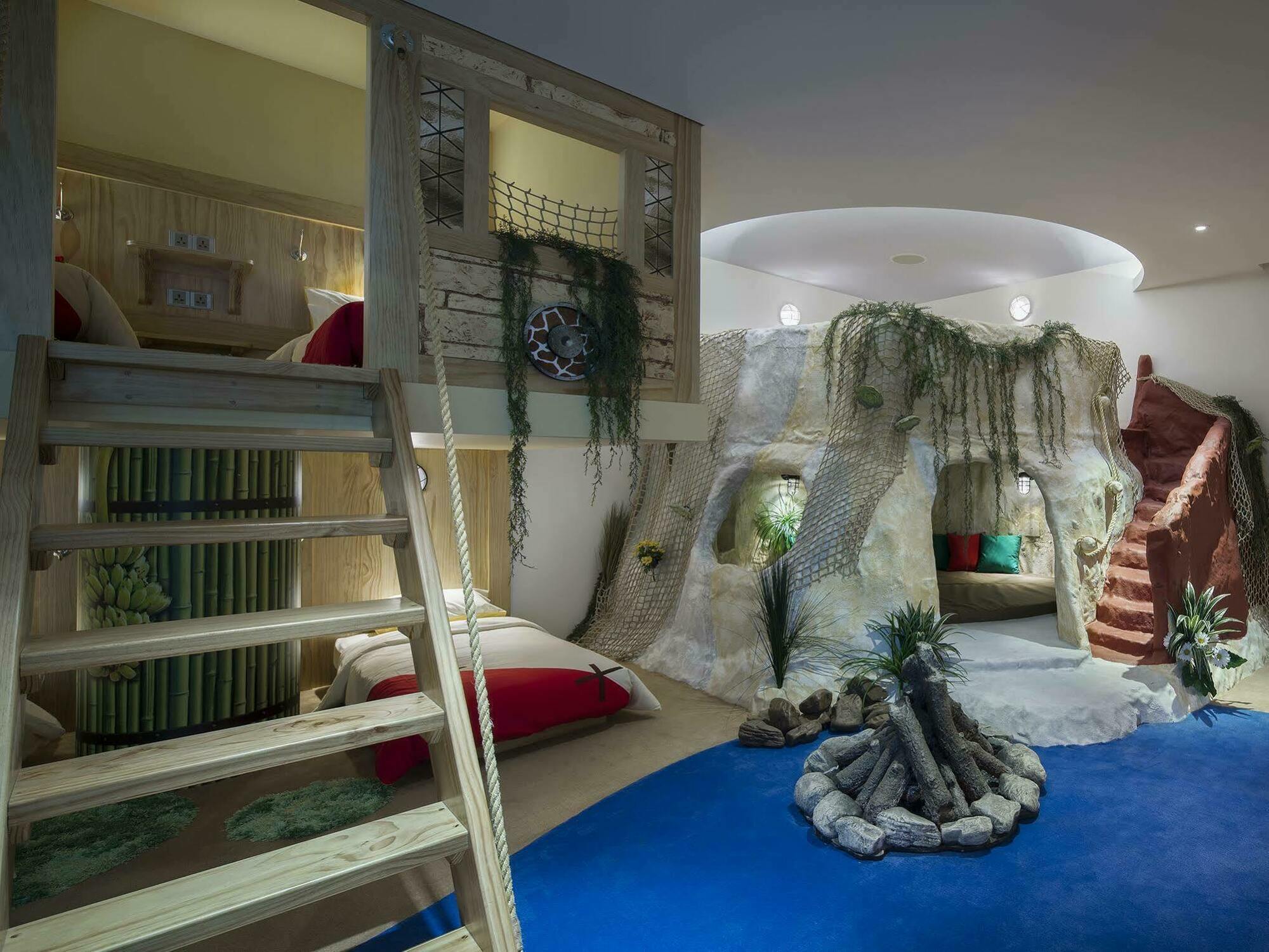 Iniala House 5*