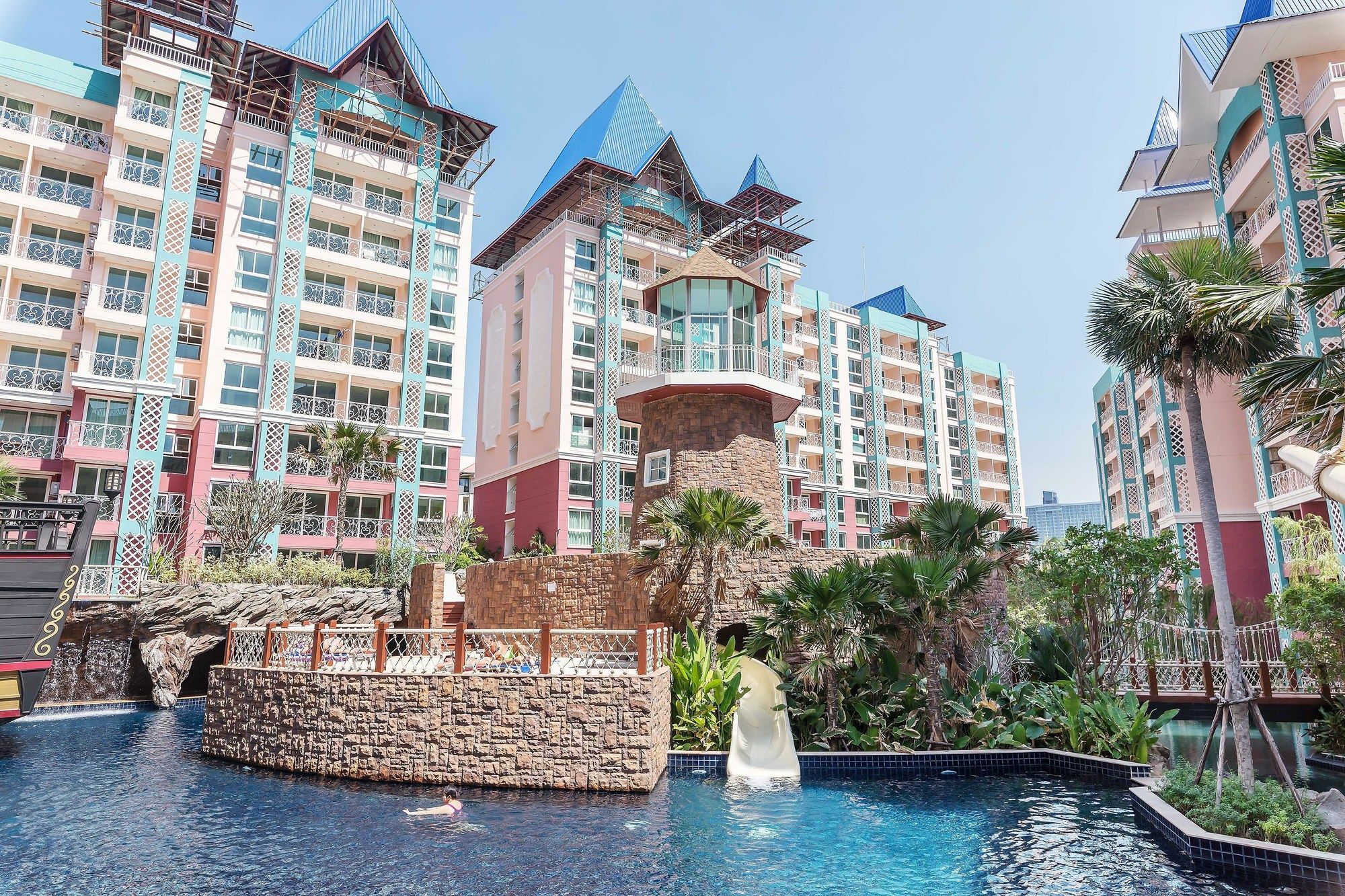 Grande Caribbean By Favstay Apartment