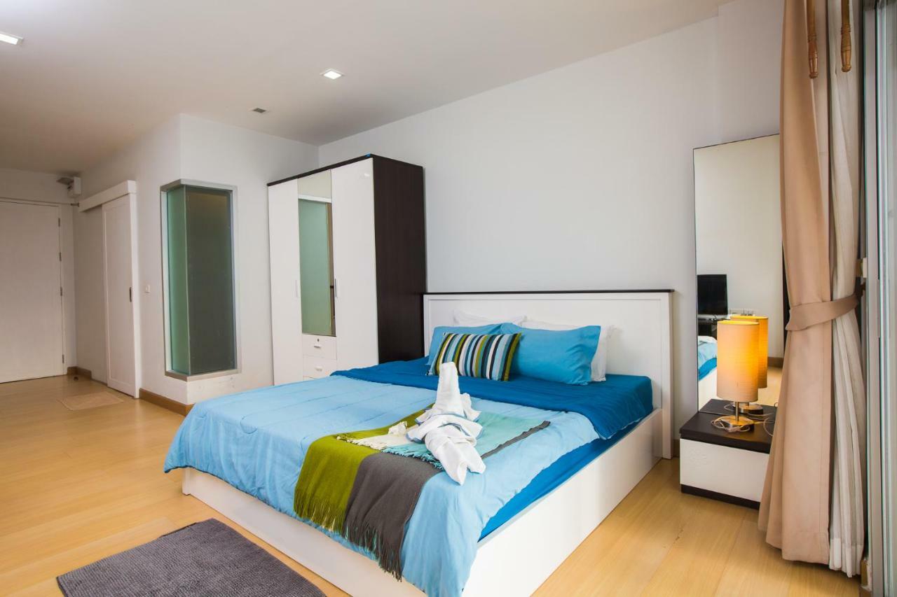 At Seacondo-studio-b26 Apartment