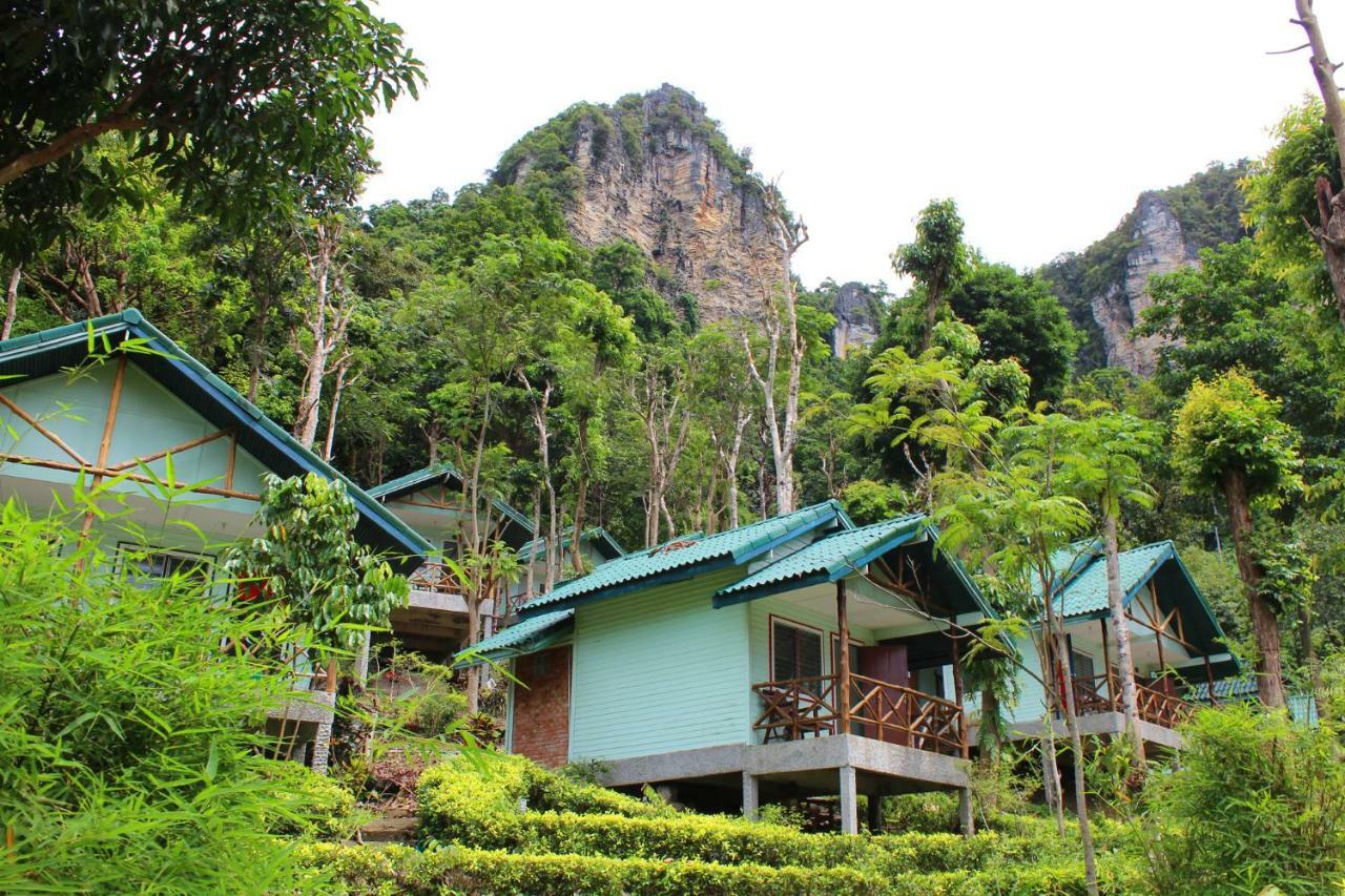 Chill Out Bar And Hostel