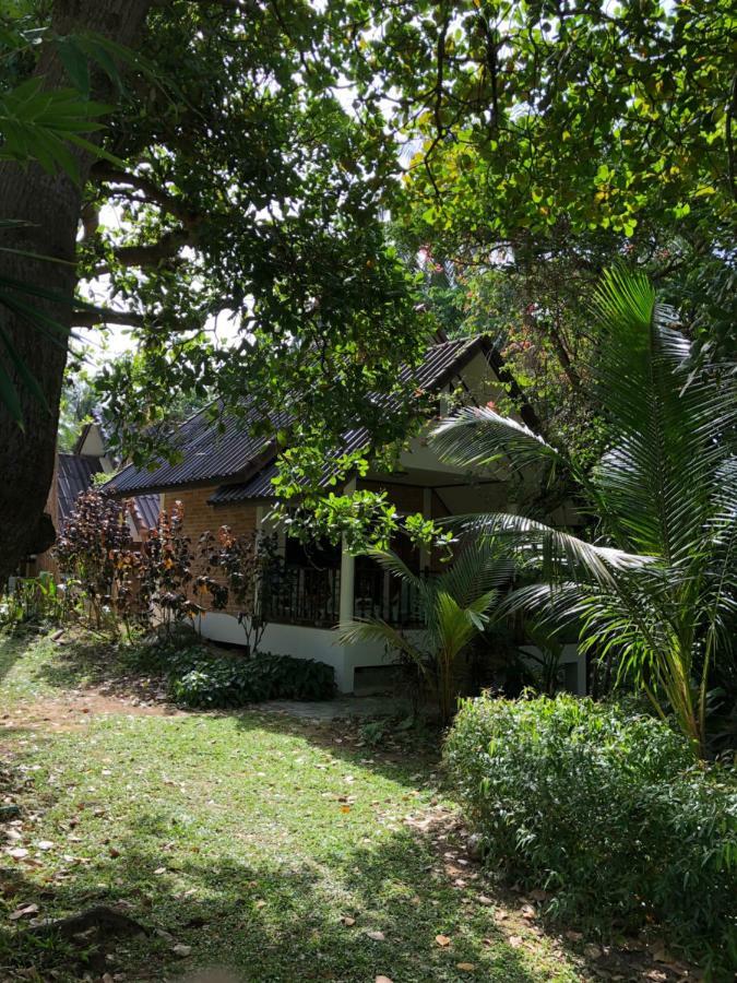 Guest house Laem Sai Bungalow *