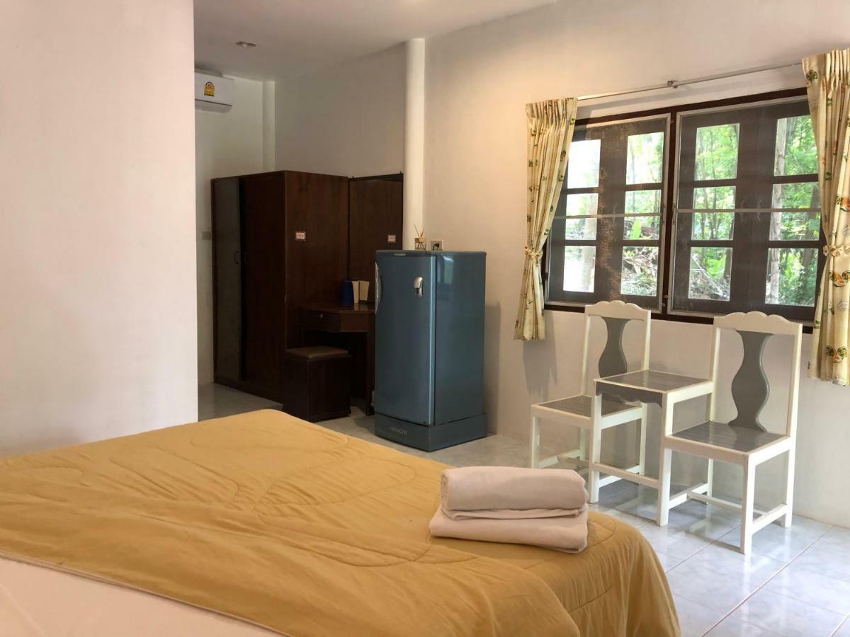Laem Sai Bungalow Kata Beach (Phuket)