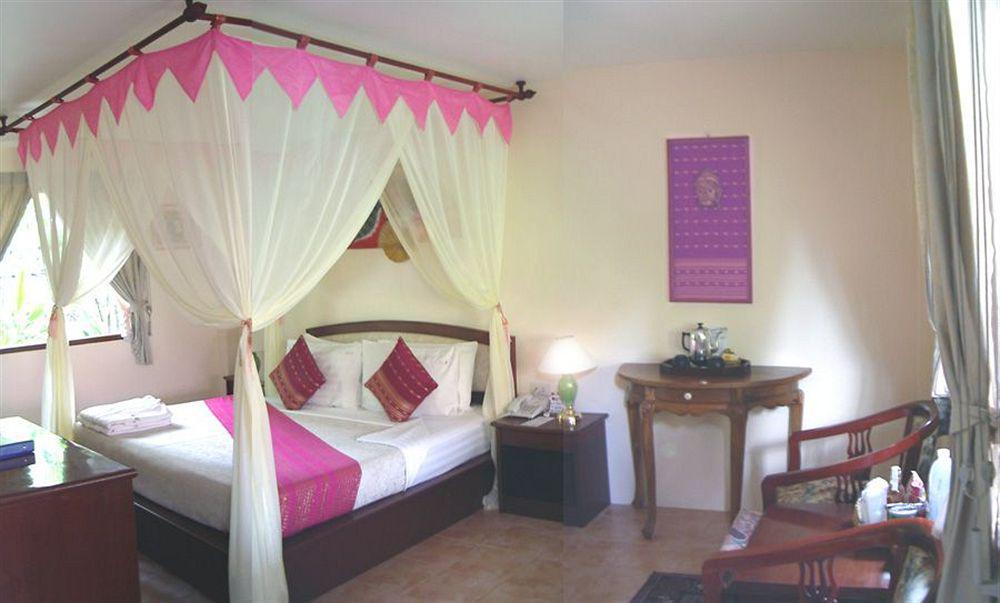 Emerald Garden (adults Only) 3*
