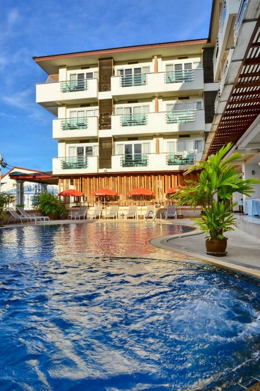 Hotel First