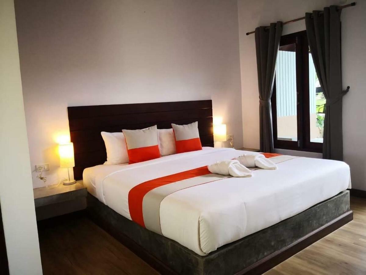 Baan Suan Rim Klong Resort