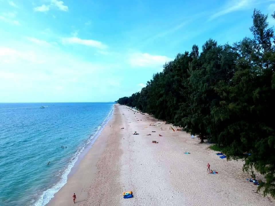 Lanta Sunny House Resort
