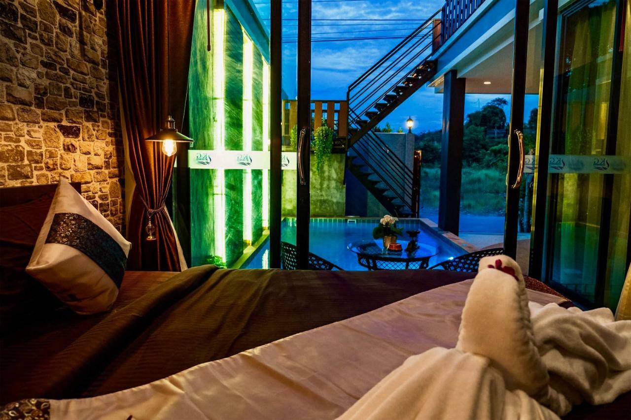 Kg Private Pool Soi 9