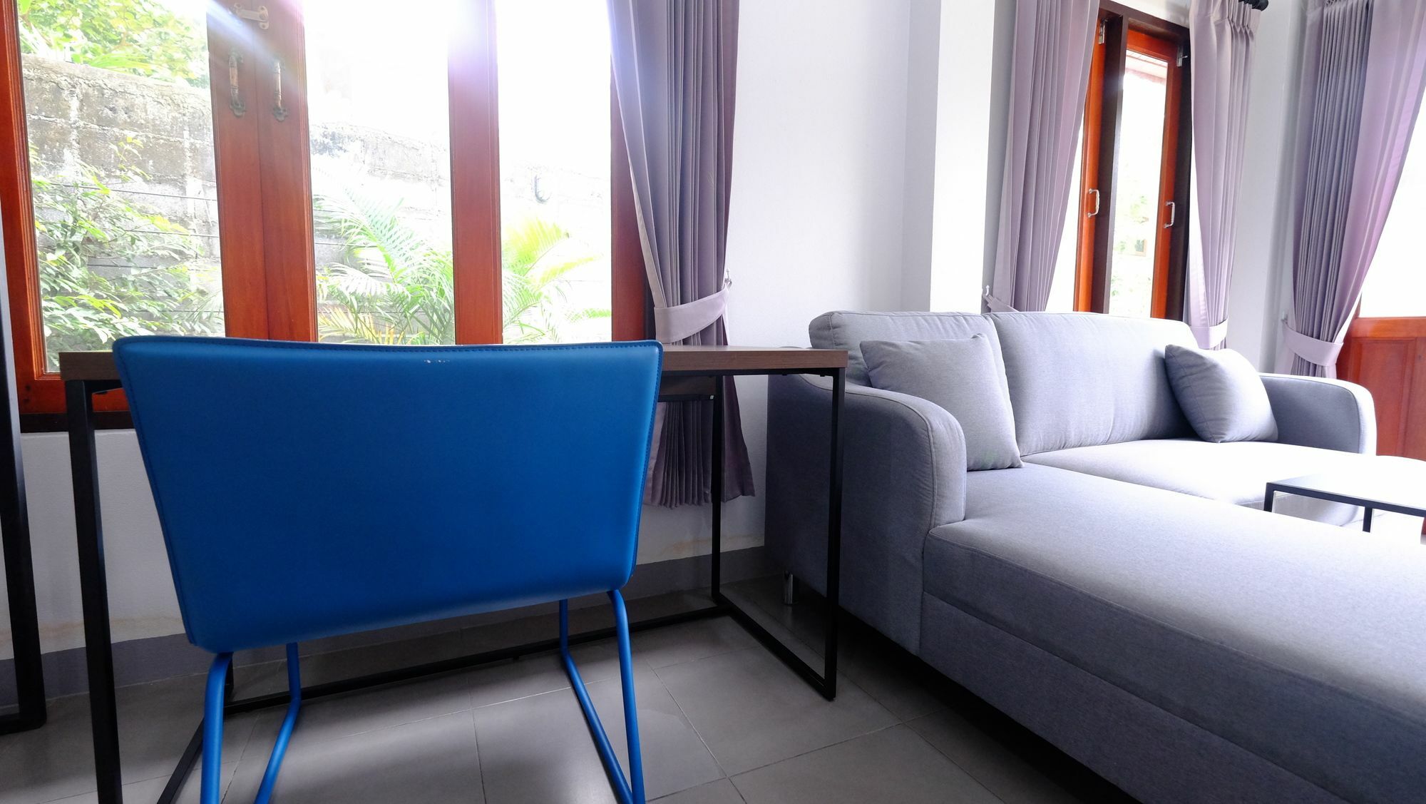 V Garden Hotel 3*