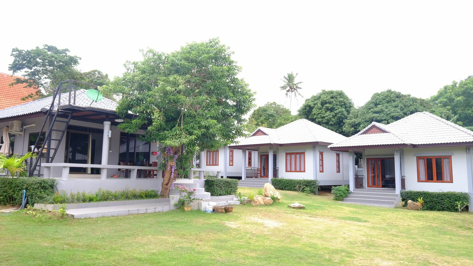 Hotel V Garden 3*