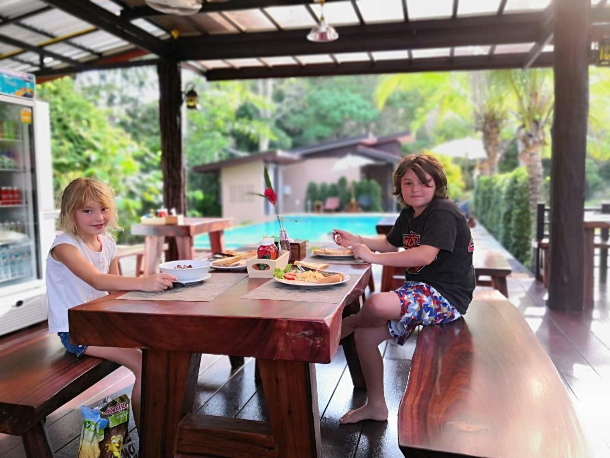 Baan Suan Rim Klong Resort