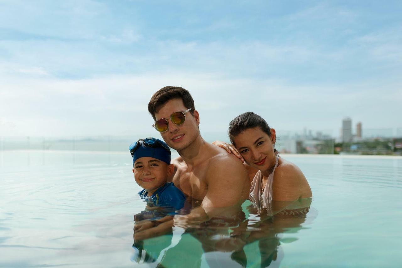 Hotel Cross Vibe Pattaya Seaphere - Formerly X2 Vibe Pattaya Seaphere