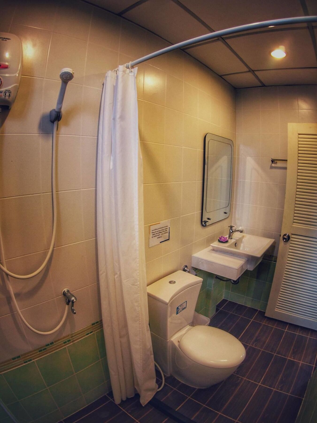 Hotel Lanta At - Sha Extra
