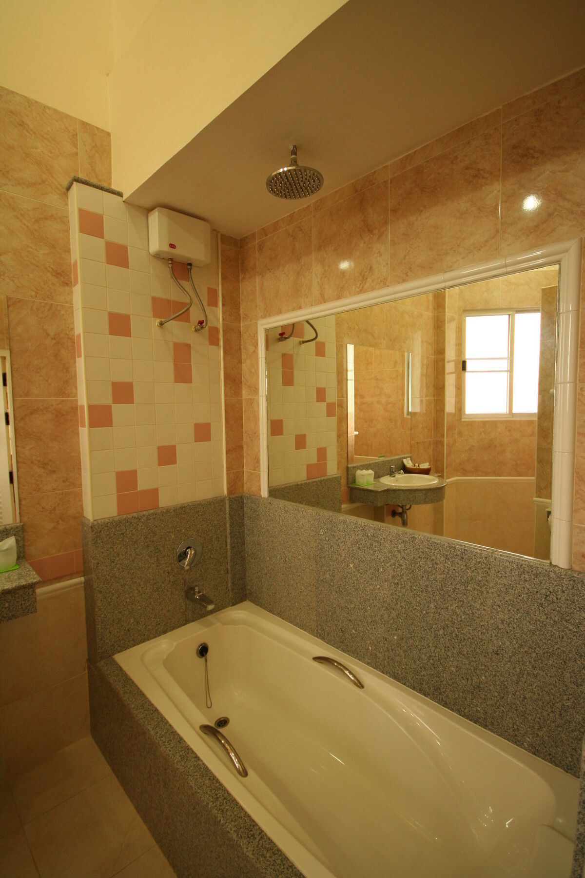 Hotel Budsaba & Ban Amphoe
