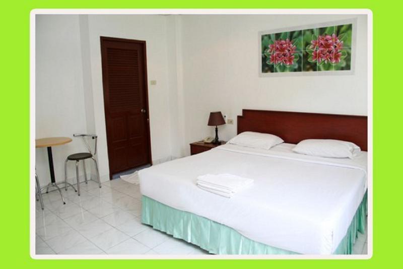 Welcome @ Karon Beach. Single From Only 500 Baht Guest house