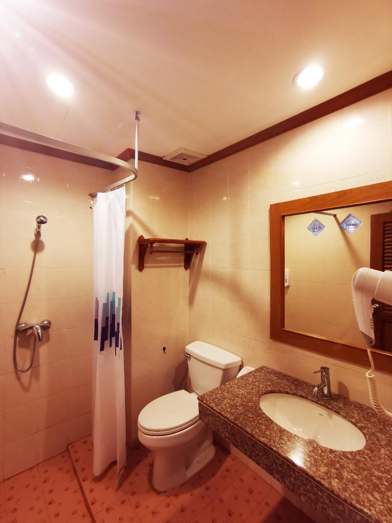 Az 4* Patong