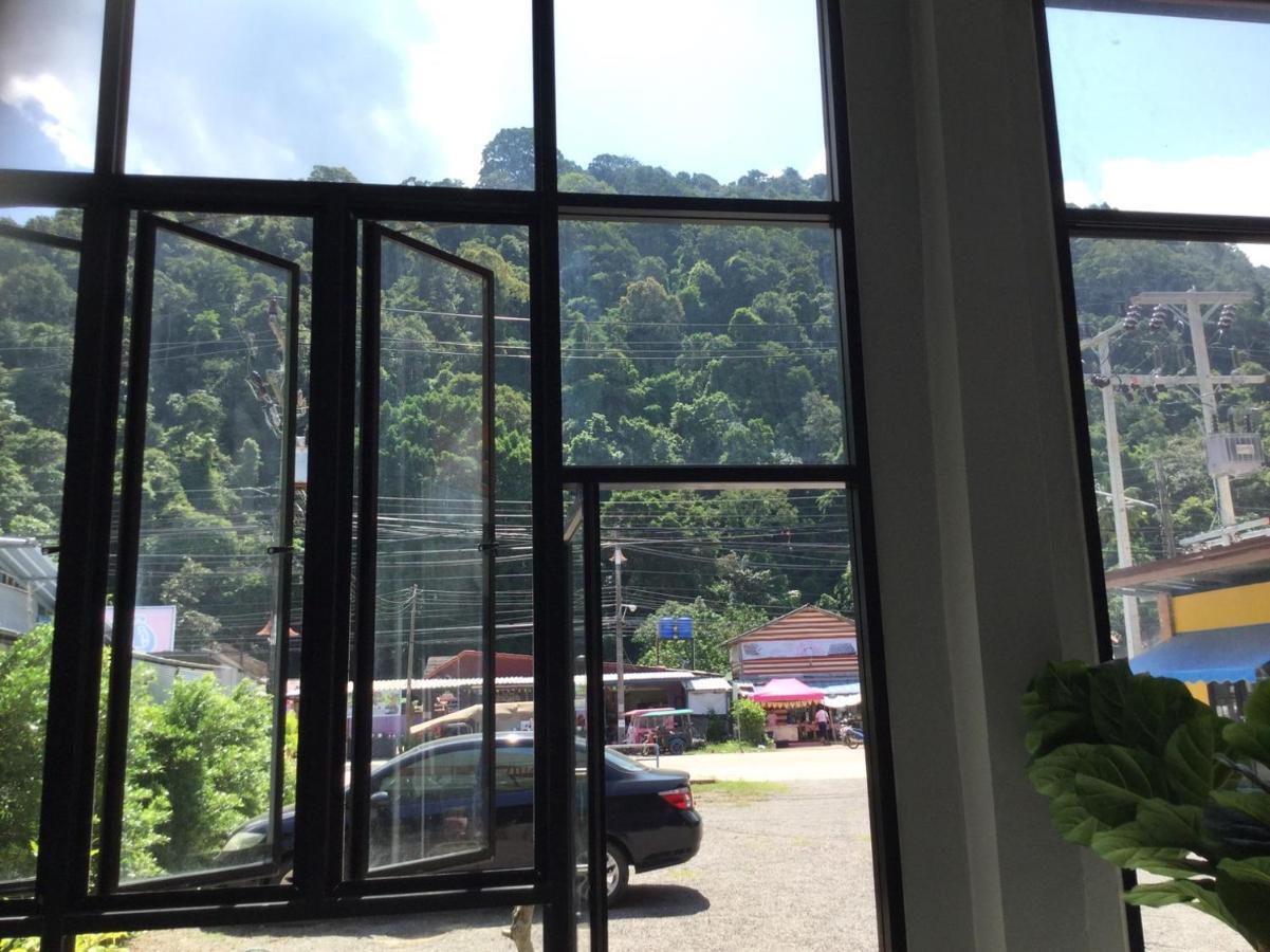 Wake Up @lanta : Cafe * Koh Lanta