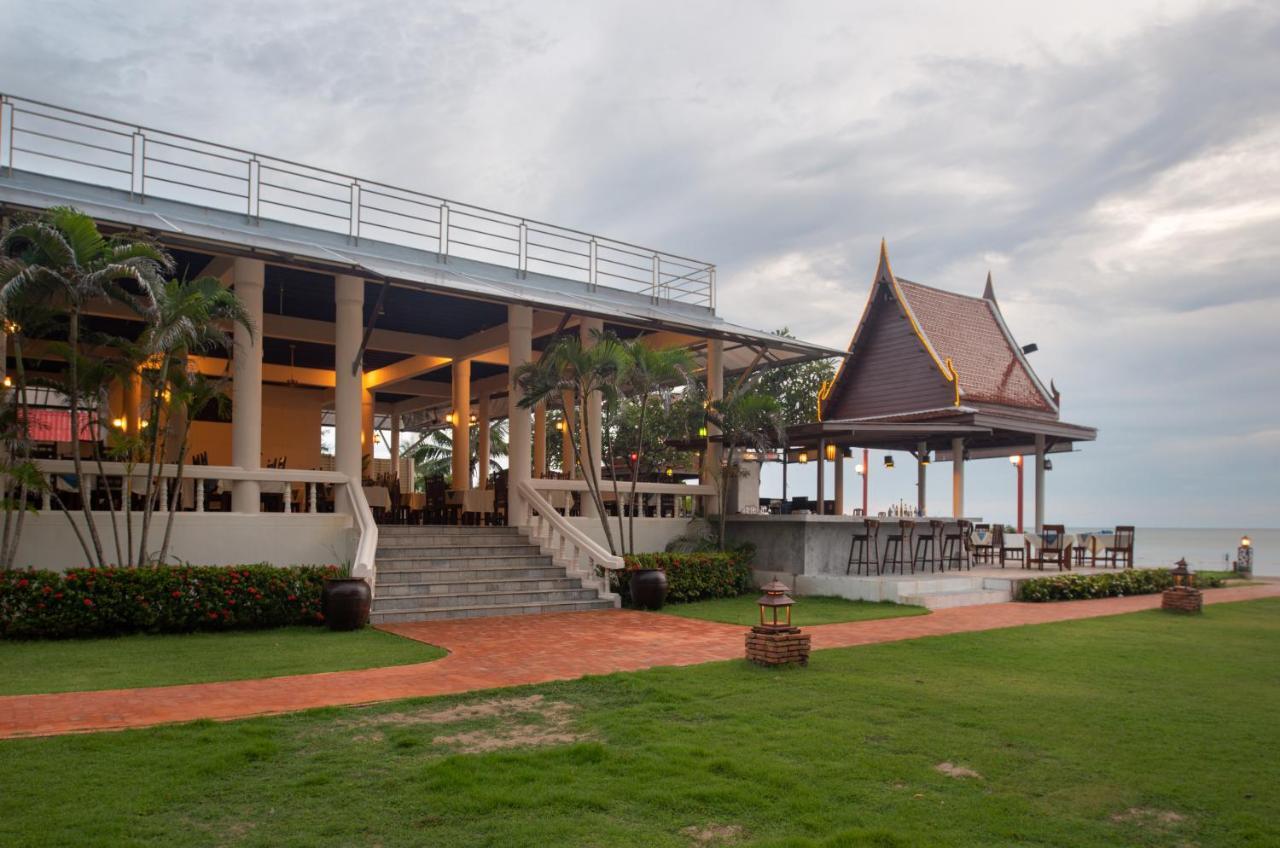 Royal Lanta & Resort 4*