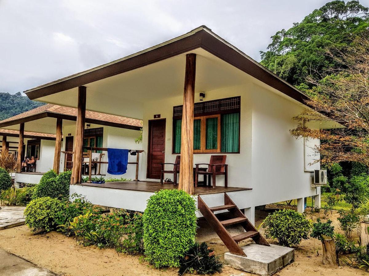 Paradise Resort 3*