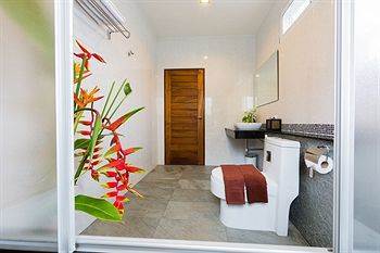 Irawan House Villa