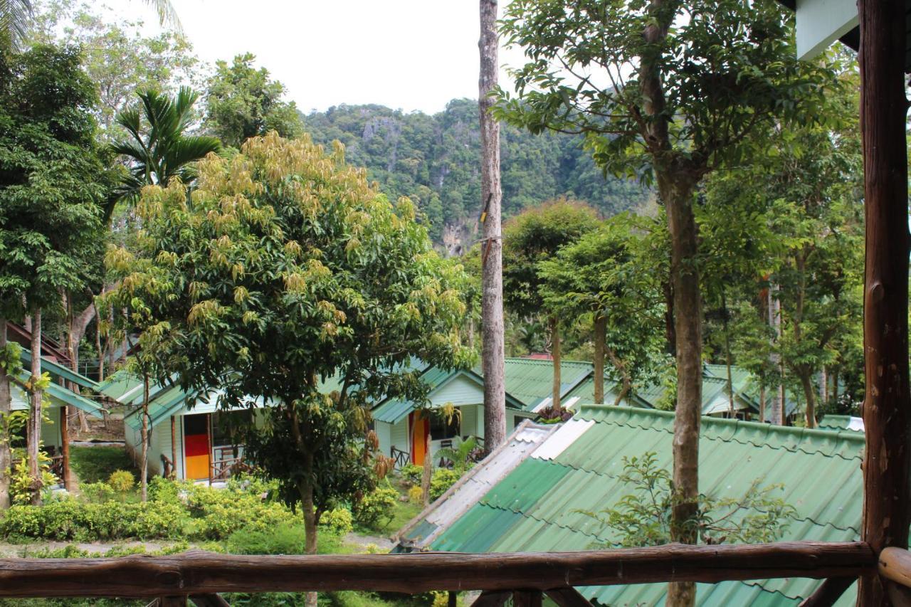 Hostel Chill Out Bar And Tonsai Beach